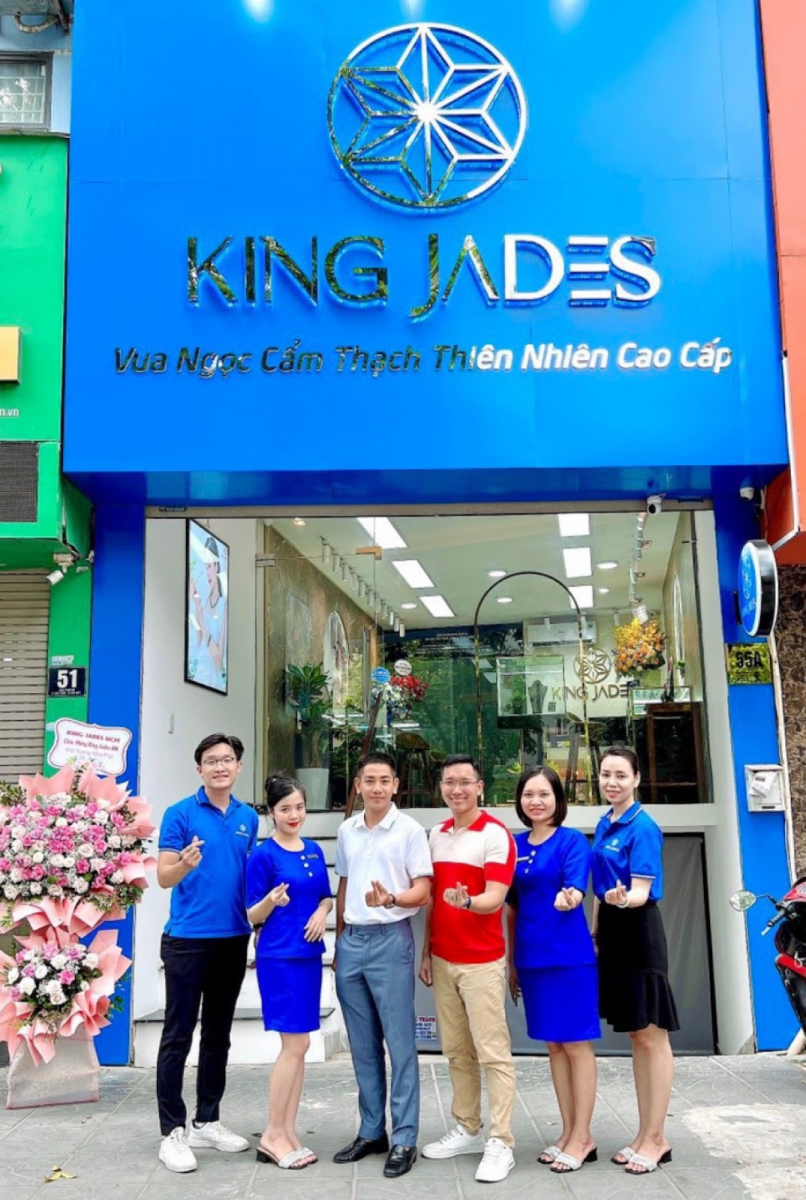 Đội ngũ King Jades luôn tận tâm, trao giá trị đến quý khách hàng