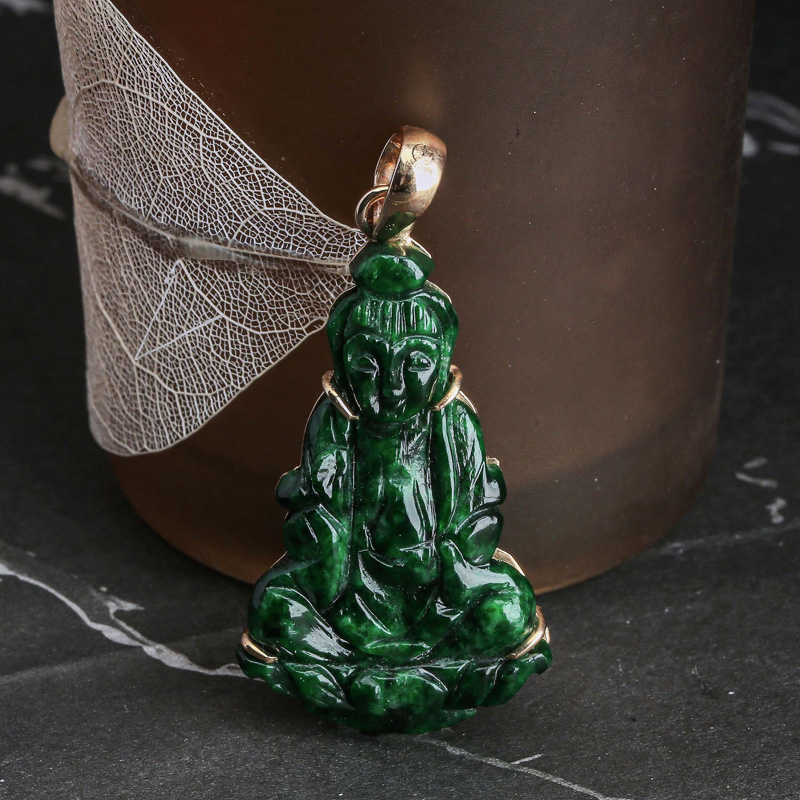 Phật Bà Quán Âm Bọc Vàng Jade 004 - Vẻ đẹp cao quý
